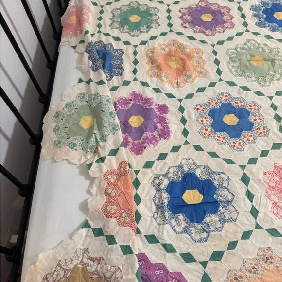 Vintage 75”x90” Grandmother’s Flower Garden Quilt Top Only Unfinished Handmade - Picture 2 of 8